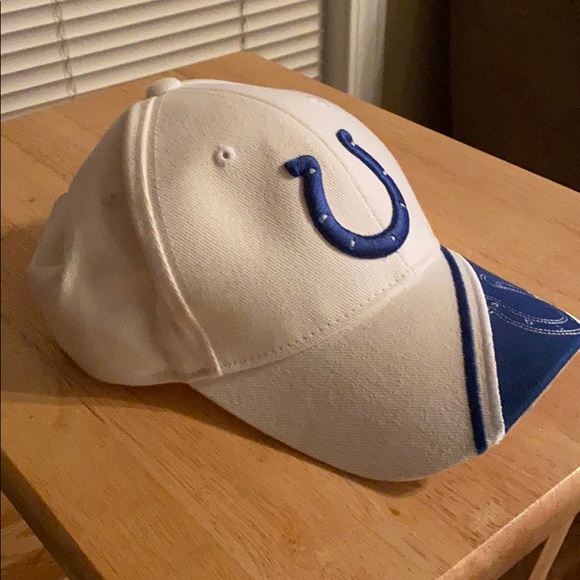 Colts hat - Picture 2 of 7